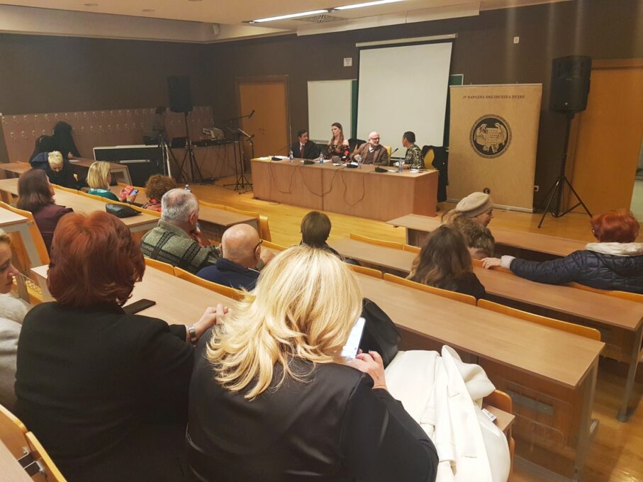 Успјешно вече музике и хумора Драгана Копривице са гостима програма у згради Академије знања у Будви