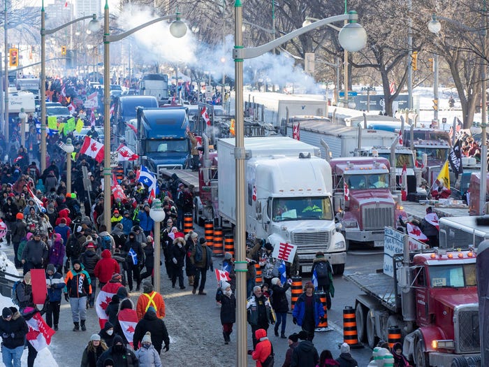 Трамп подржао протест америчких камионџија Freedom Convoy