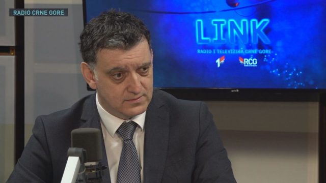 Бахати „бизнисмен“ напао Комненовића: Предсједник Општине Тиват поднио кривичну пријаву!