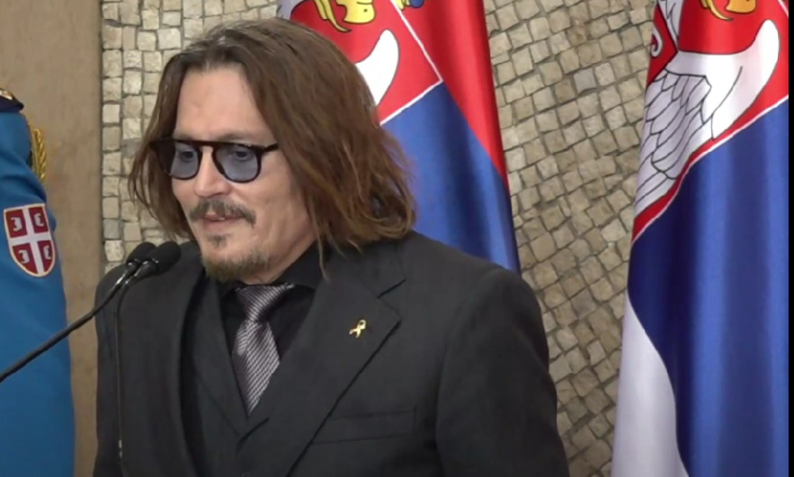Џони Деп захвалио на одликовању које му је за Дан државности Србије уручио Александар Вучић