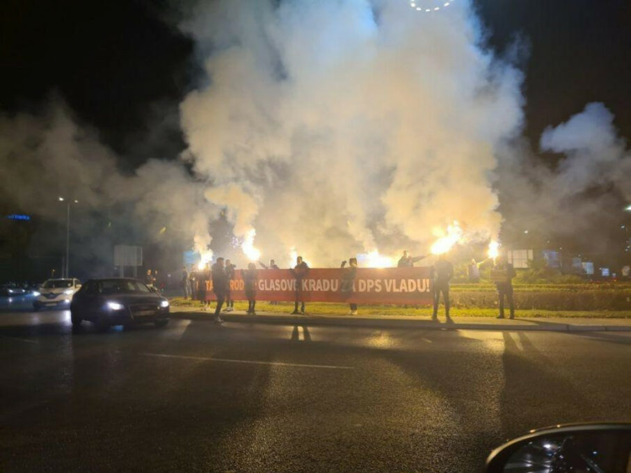 У Подгорици протест против формирања мањинске владе