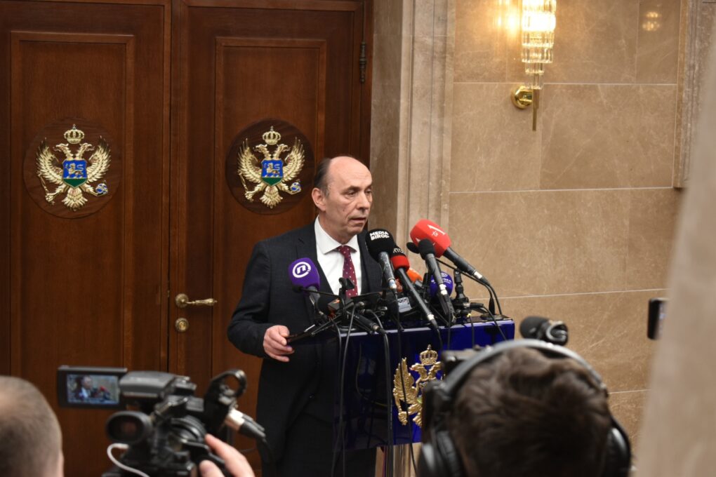 Pavićević: Apstinenti glasove poklanjaju DPS-u