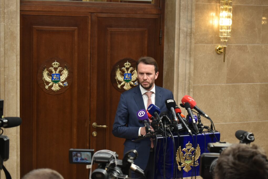 Коњевић пита Аџића, гдје је солидарност; Заборавио да твитује када је хапшена Меденица и остали