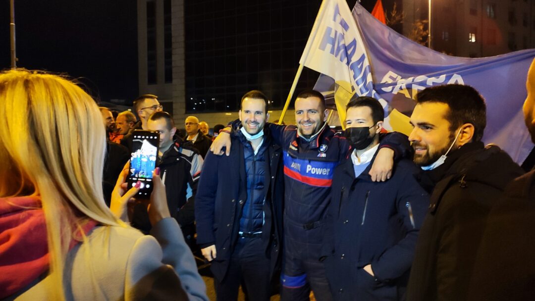 Спајић и Милатовић на протесту: Бринемо за економију Црне Горе
