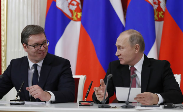 Путин честитао Вучићу: Грађани Србије желе независну спољну политику