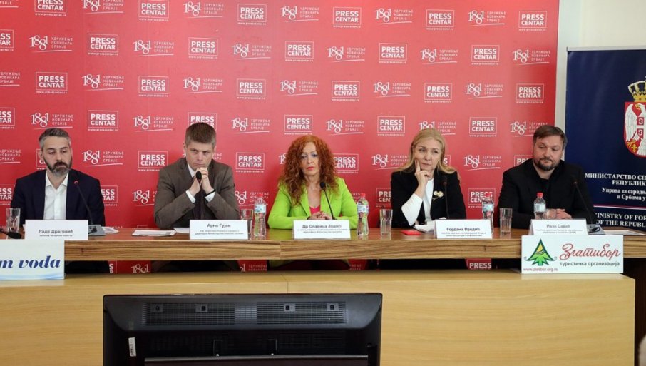 Српски језик уче у 13 држава: На конференцији дијаспоре и Срба у региону о чувању националне културе