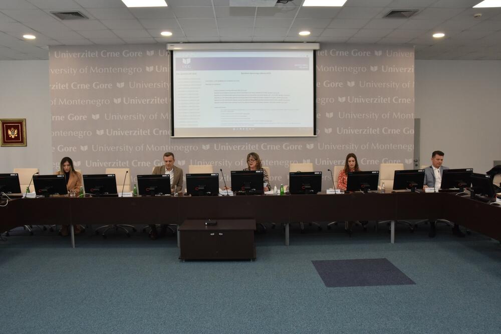 На позив УЦГ: Три породице украјинских научника дошле у Црну Гору