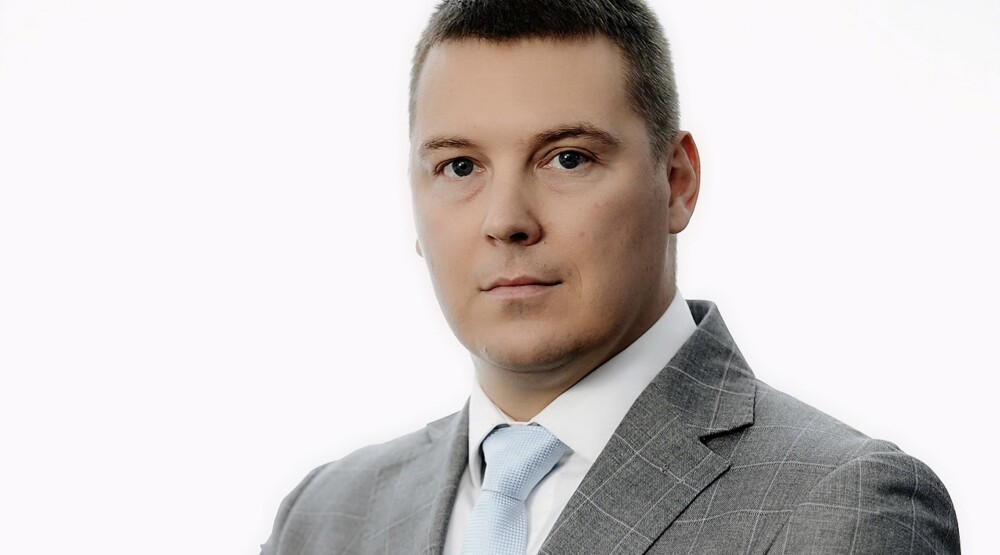 Популизам и лицемерје грађанског покрета УРА; Аџић позива ДФ и Демократе: Сазовите сједницу и омогућите смањење цијена горива