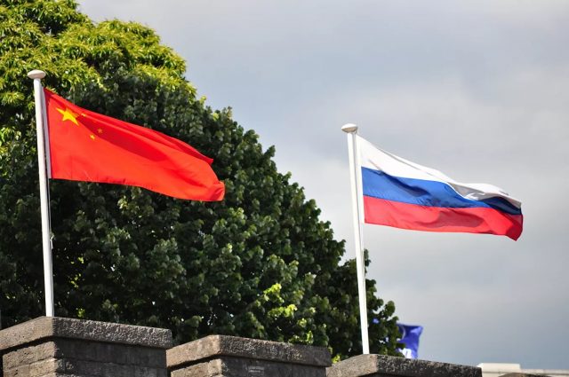 Пекинг: Поздрављамо дијалог Русије и Украјине