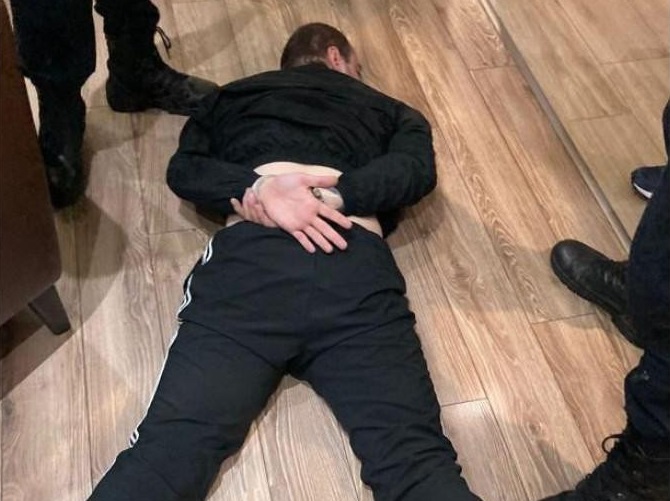 U Podgorici uhapšene tri osobe zbog oružja u ilegalnom posjedu