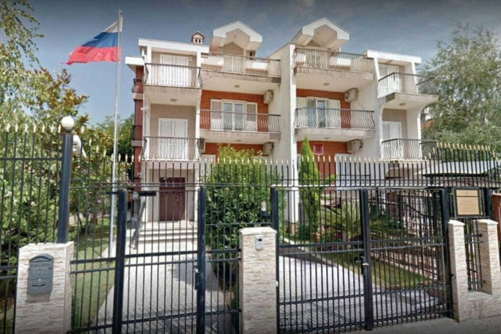 Амбасада Русије: Прикривање хистерије због уништења пројекта „анти-Русије”