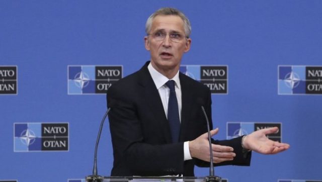 Столтенберг захвалан Црној Гори што са једним официром учествује у мировној мисији на Космету!