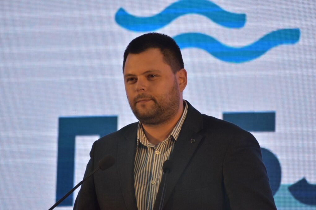 Ковачевић: "Неко се труди да гради а неко да разграђује"