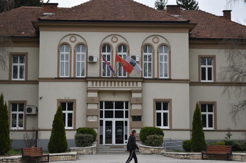 Заказан наставак конститутивне сједнице Скупштине Општине Беране