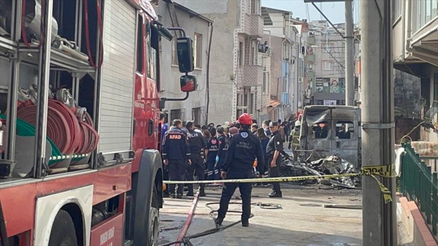 Турска: Срушио се авион у стамбеном кварту, двије особе погинуле