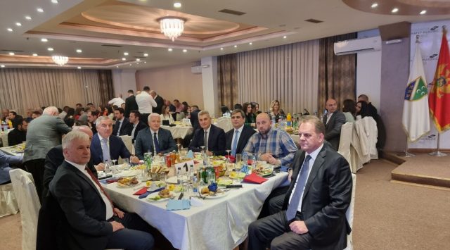Основана Фондација Рафет Хусовић: Ђукановић, Марковић, Брајовић, Стијеповић на ифтару у Рожајама