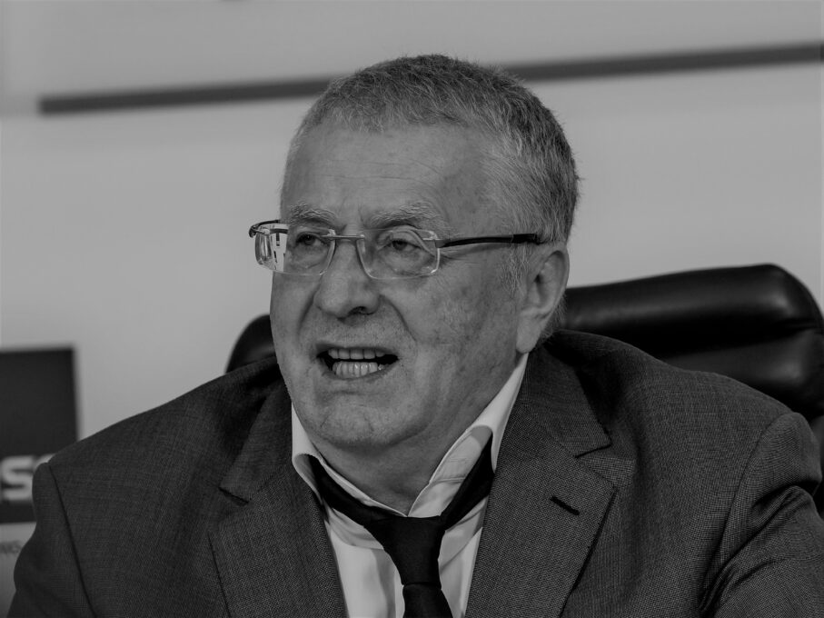 Умро Владимир Жириновски