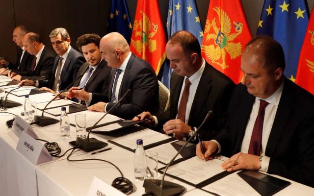 Преговори о мањинској влади и даље у сјенци условљавања