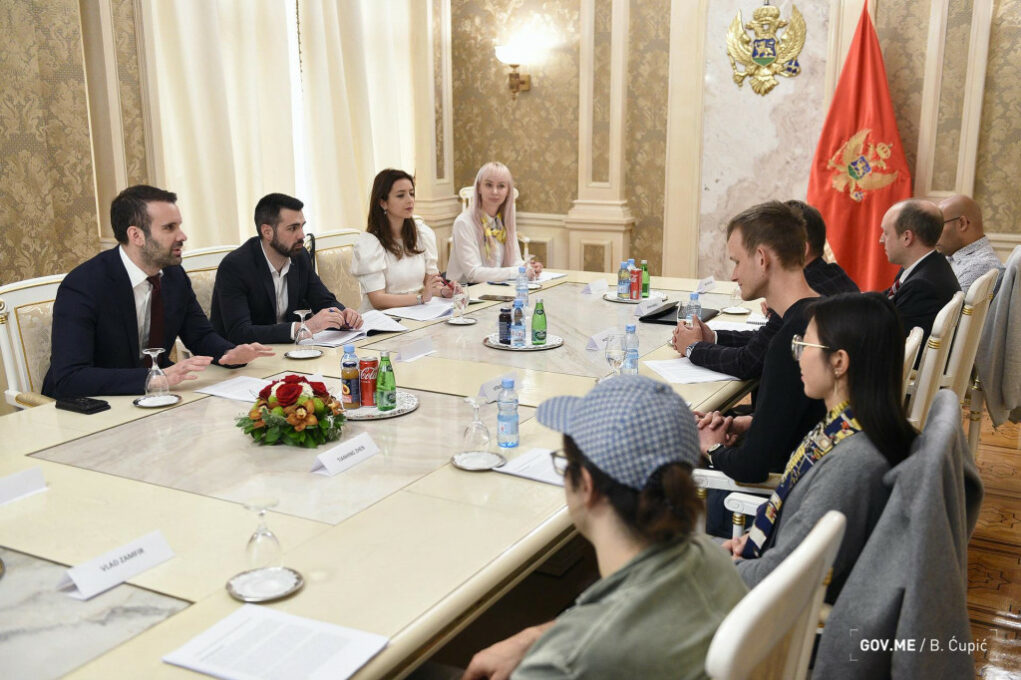 Спајић: Младима поручујемо да је свијет у Црној Гори