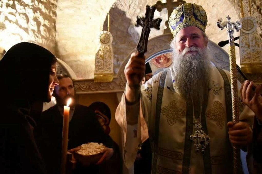 Митрополит Јоаникије у манастиру Бешка: Јелена Балшић је покровитељка Скадарског језера