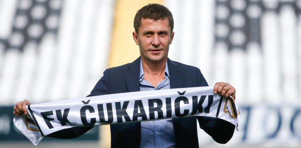 Чукарички отпустио Сашу Илића након што је изјавио да је његов играч заслужио црвени картон против Партизана