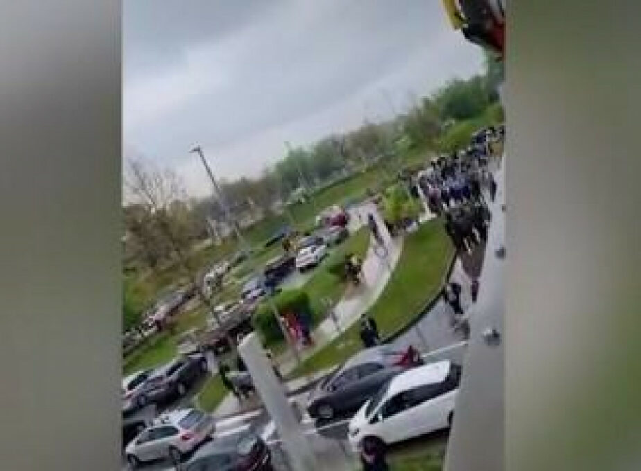 Загреб: Полиција добила дојаву о двије бомбе у Арена Центру