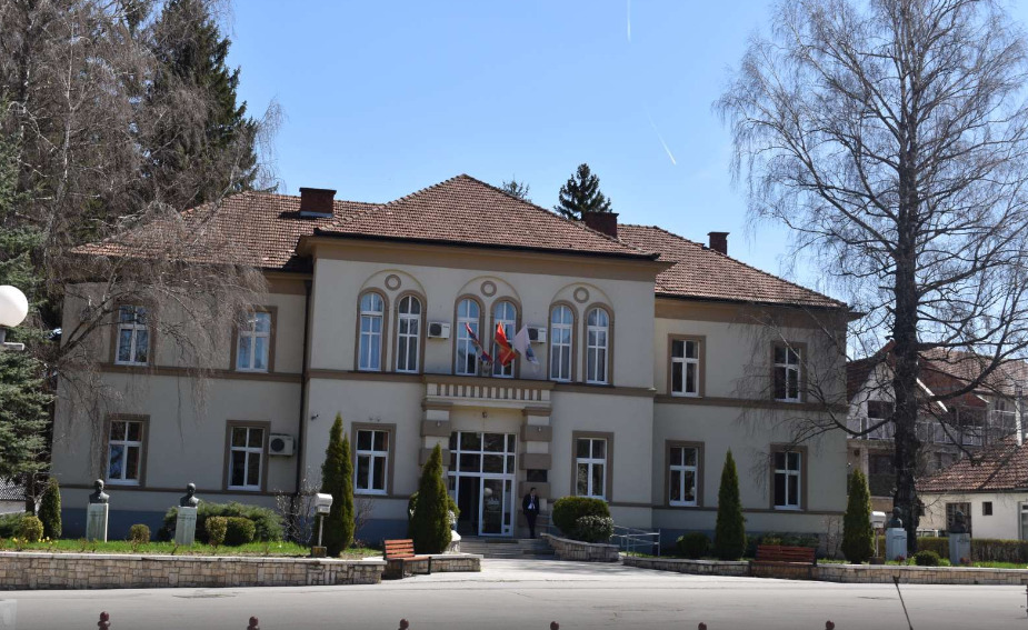 Ко је крив што Службени лист Црне Горе није у законском року објавио резултате избора у Беранама?