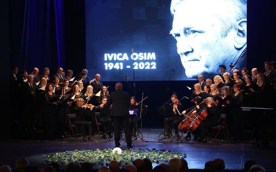 Сахрањен Ивица Осим