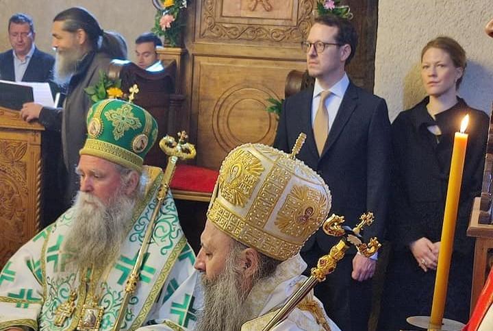 Принц Филип Карађорђевић у Милешеви, запјевало се и "Онамо ‘намо"