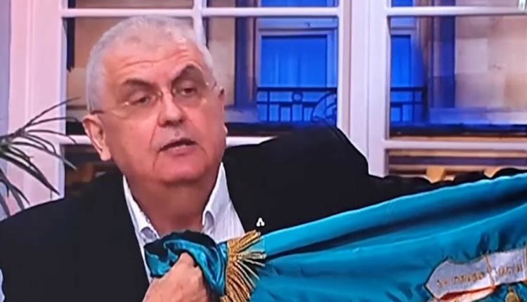 Чанак наставља да користи Цетиње за своје политичке циљеве: Црна Гора као плодно тло за промоцију идеје војвођанског сепаратизма и напад на СПЦ у којој је крштен
