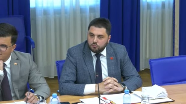 Мартиновић: Протеклих 30 година државом и њеним институцијама управљано је из мрачних соба криминала