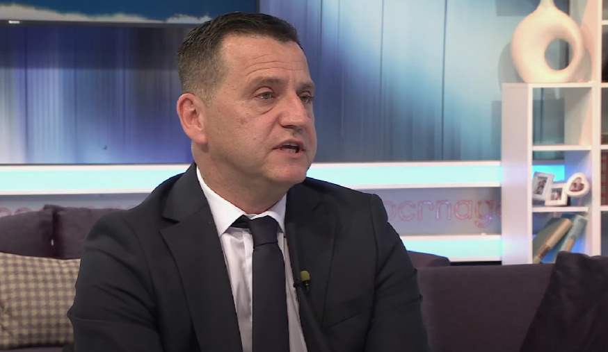 Војиновић: "Инсистираћу на повећању плата просвјетним радницима"