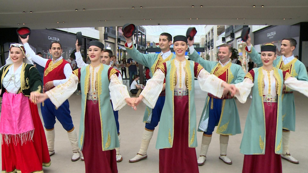 Туристи из Србије овог љета бирају Црну Гору: То је дестинација којој се увијек враћамо