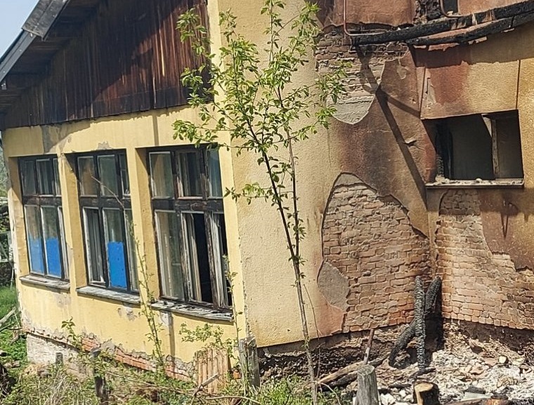 У Прибоју изгорела школа, сумња се да је намерно запаљена