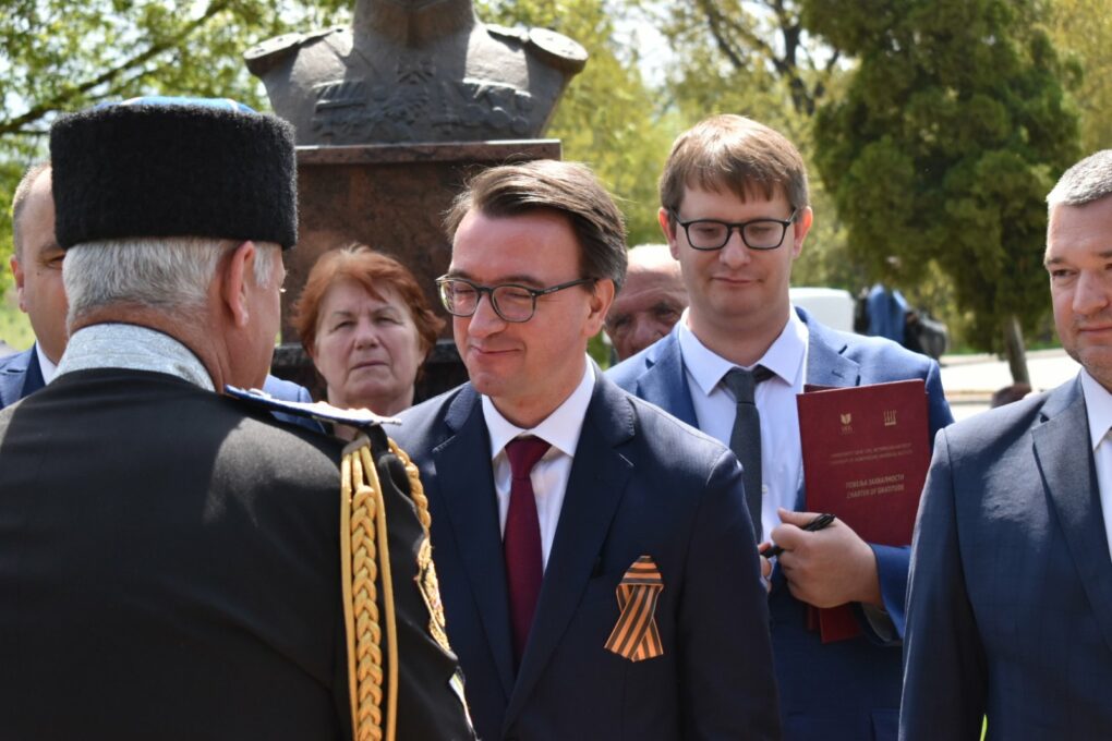 Амбасадор Русије Владислав Маслеников одао почаст познатом руском маршалу Георгију Жукову у Беранама