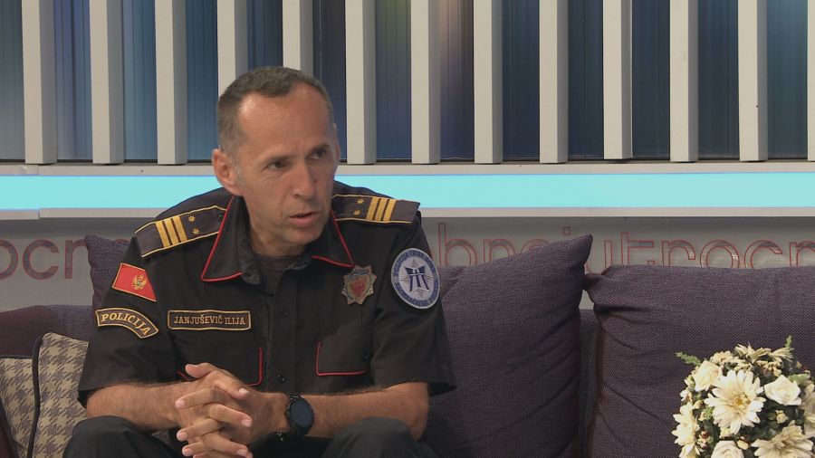 ЈАЊУШЕВИЋ: Полицајци неће поново остати без возила, уговор наредних дана