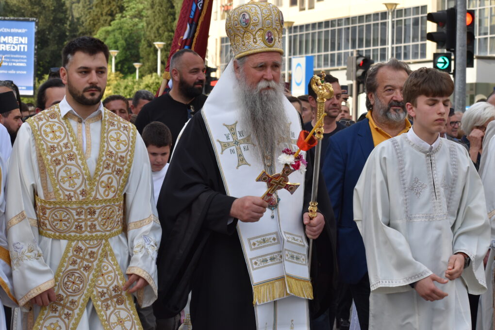 Митрополит Јоаникије: Чувајмо од заборава страдање српског народа од Јасеновца до Велике
