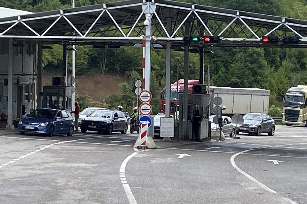ZABRANA ULASKA: Mandića i Šijana policija zadržala na granici