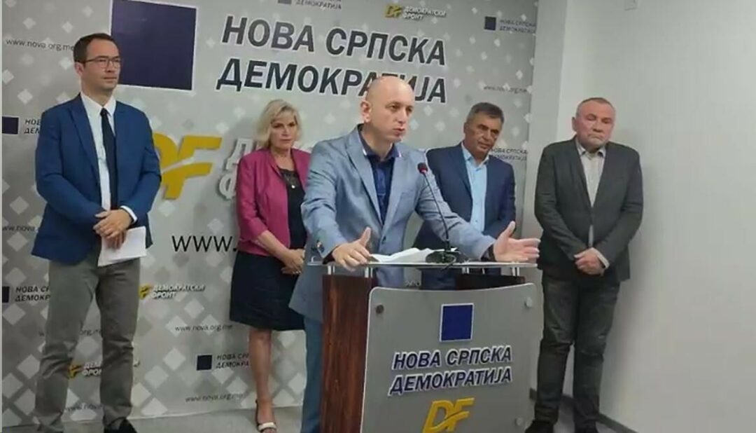 КНЕЖЕВИЋ: Криминалци нека ставе тоге, имају више части од судија