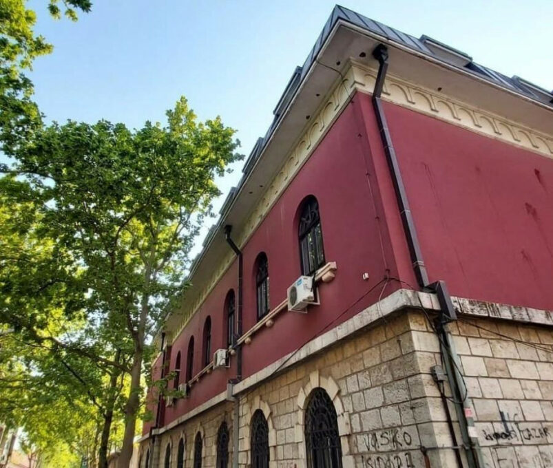 Наставници из музичке школе тврде да је директорица преправљала оцјене