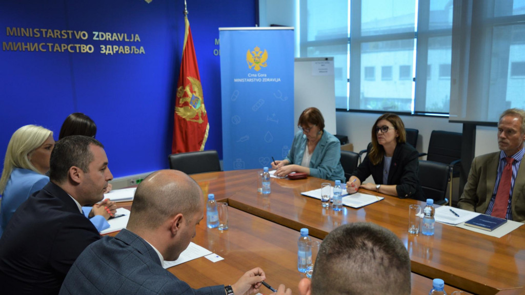 Шћекић са Попом: Снажна подршка ресору здравства за испуњаванје мјерила из поглавља 28