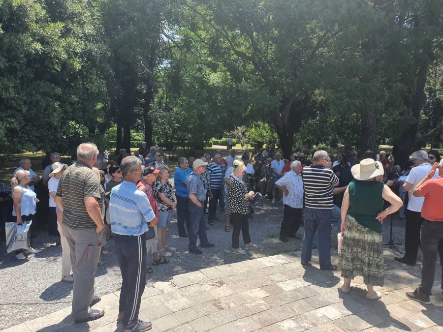 Протест пензионера због ниских пензија