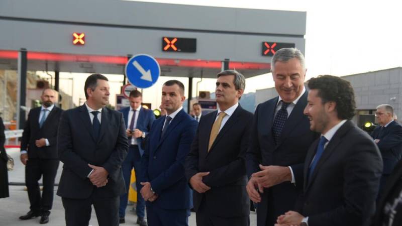 (УЖИВО) Церемонија отварања прве дионице ауто-пута, присуствују Абазовић, Ђукановић, Брајовић, Јоковић