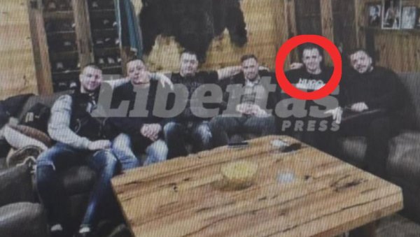 "NABAVI DVA CRNA BMW X5 2006. GODIŠTE KAD ŠKLEMPO KRENE..." Ovako je policajac učio Zvicera kako da dođe glave Vukotiću