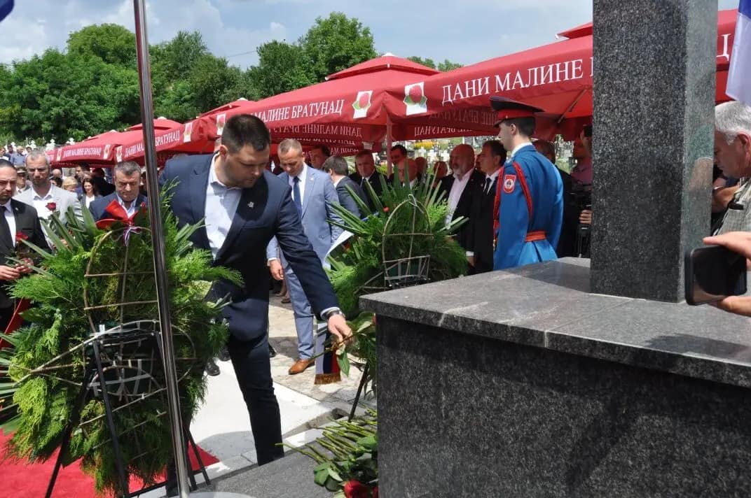 Ковачевић у Братунцу одао пошту жртвама Средњег Подриња и Бирча