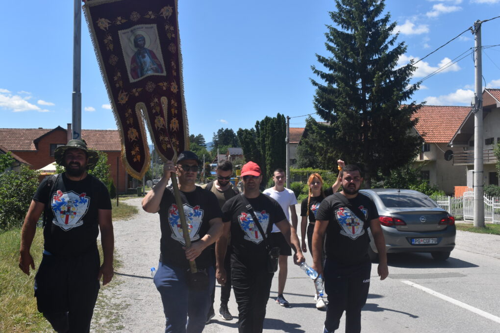 Пјешице из Андријевице на литију у Бијело Поље