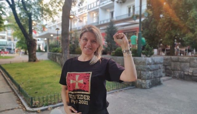 Драгиња "прчевито" Дритану:  Твоја намјера да блокираш медије је узрок оваквих екстремних понашања појединаца