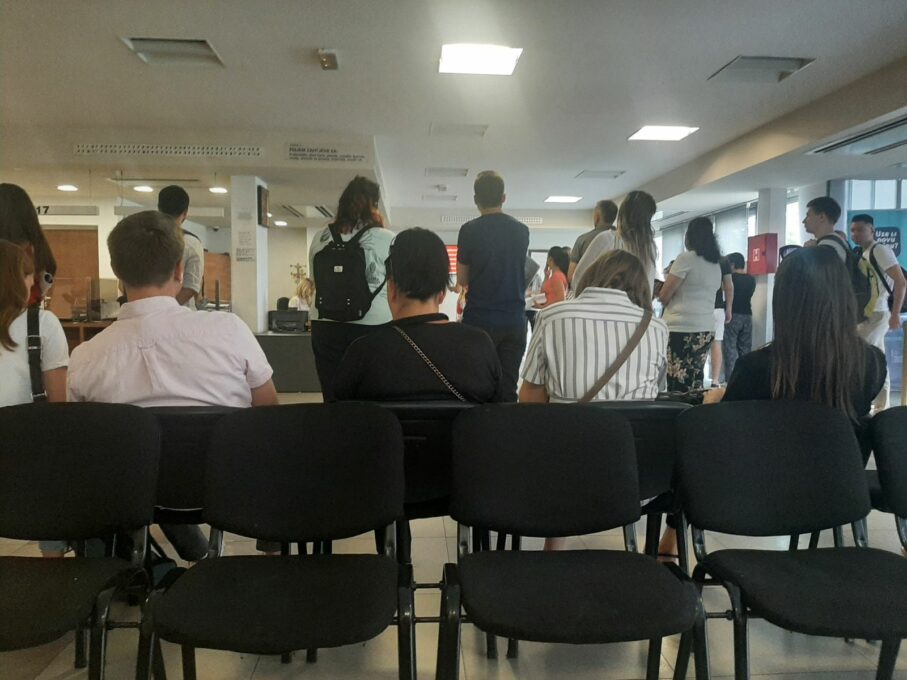 У Црну Гору дошло преко 33 хиљаде Украјинаца