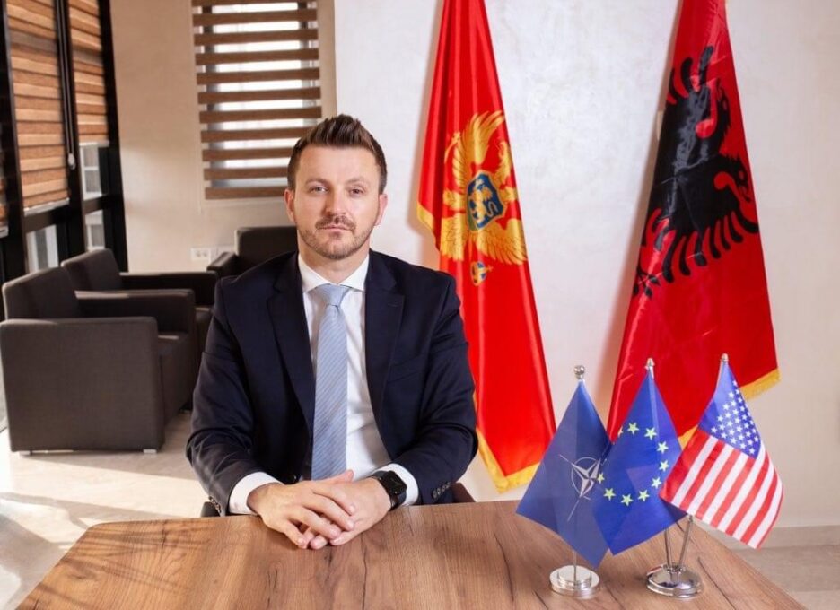 Дукај: Фотографија није из министарства, већ општине Тузи