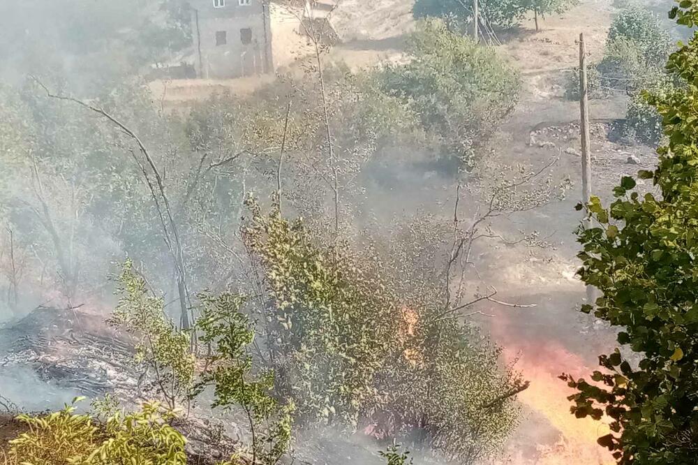 Више активних пожара у Никшићу